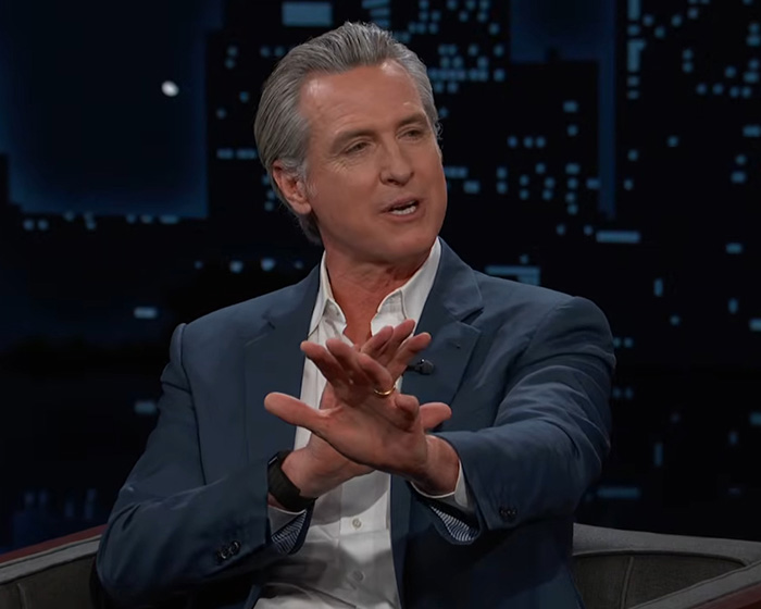 “Not Normal Behavior”: Prince Harry’s Hand Movements Spark Concern After Emotional Meeting