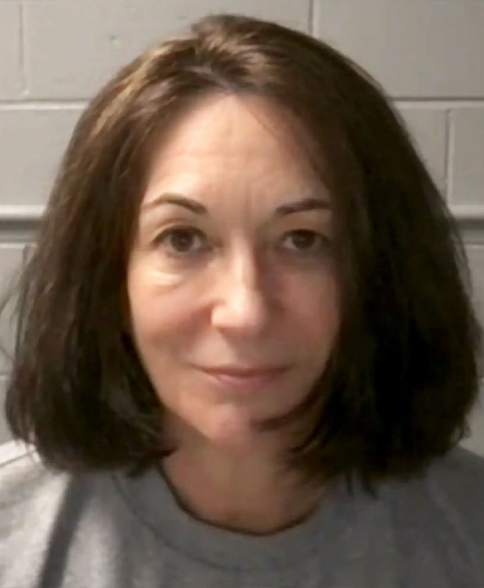 Ghislaine Maxwell’s Prison Feuds Exposed Through Diva Alliances, Skipped Food Lines And Hygiene Issues