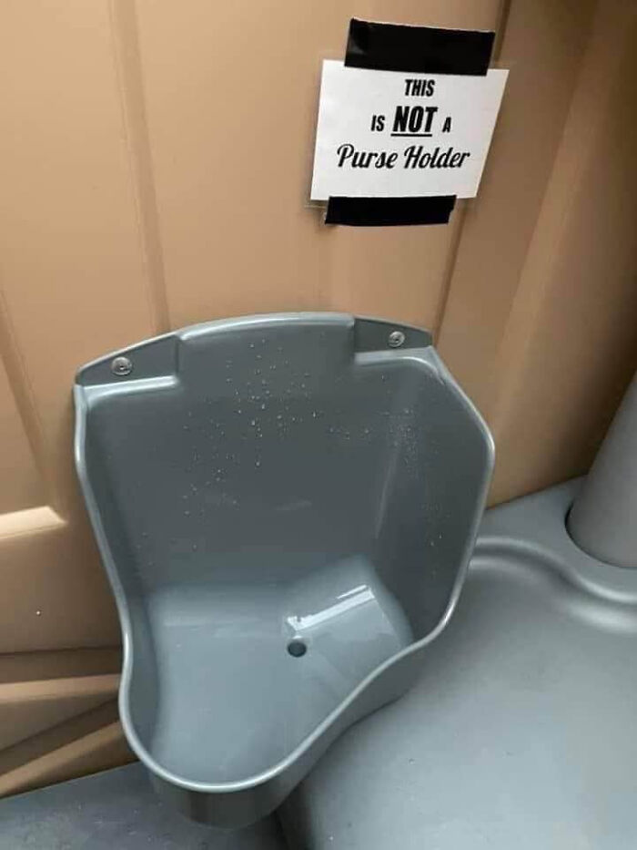 “We’re Tired Of Hiding The Bodies”: 73 Signs That Made People Laugh Or Do A Double Take “We’re Tired Of Hiding The Bodies”: 73 Signs That Made People Laugh Or Do A Double Take