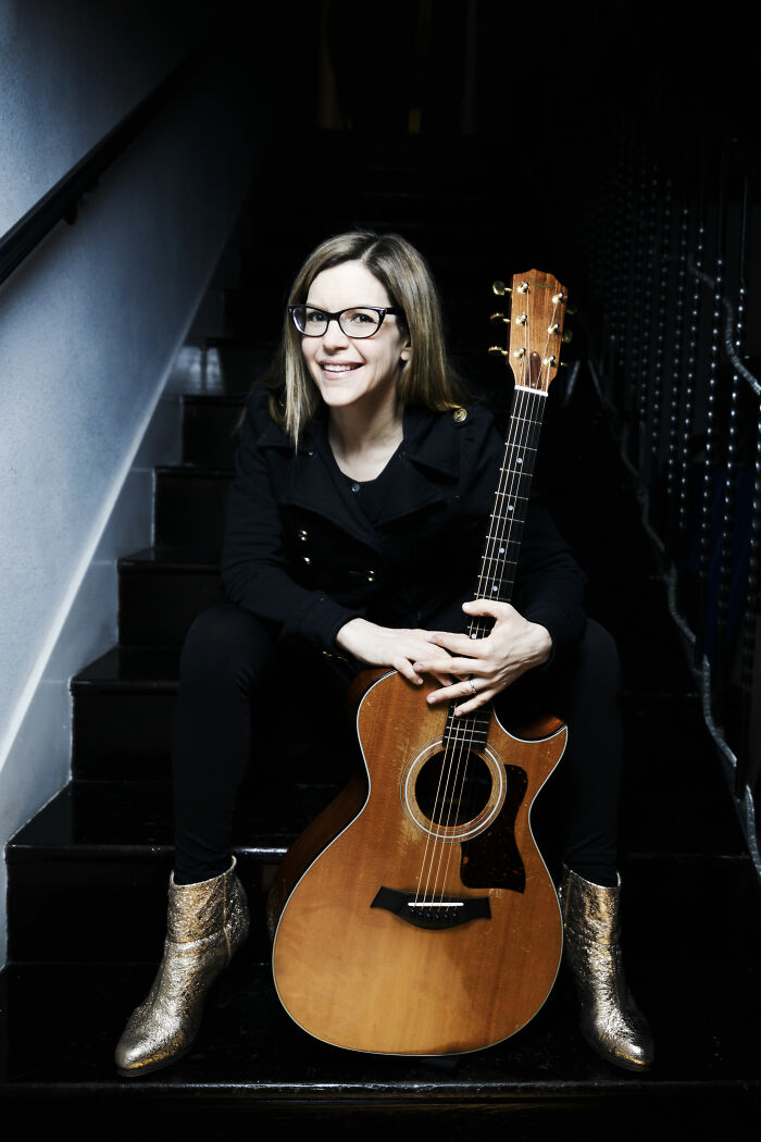 Lisa Loeb: Bio And Career Highlights Lisa Loeb: Bio And Career Highlights