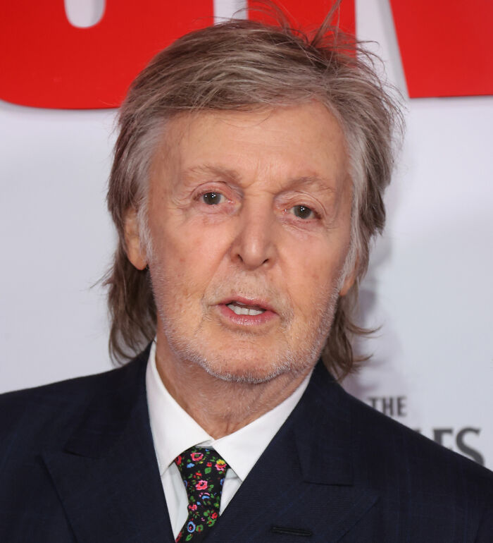 Paul McCartney Stuns Beatles Fans After Revealing Yoko Ono’s Claim About John Lennon’s Sexuality Paul McCartney Stuns Beatles Fans After Revealing Yoko Ono’s Claim About John Lennon’s Sexuality
