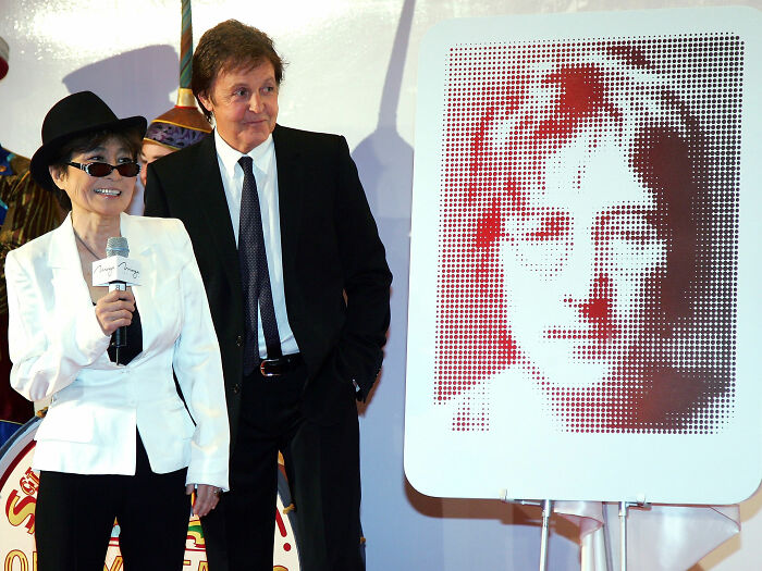 Paul McCartney Stuns Beatles Fans After Revealing Yoko Ono’s Claim About John Lennon’s Sexuality Paul McCartney Stuns Beatles Fans After Revealing Yoko Ono’s Claim About John Lennon’s Sexuality