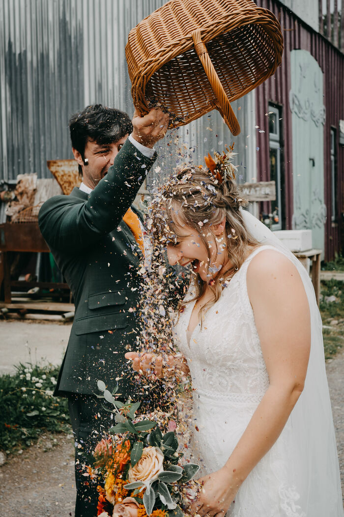 I Captured 12 Real Wedding Moments That Show What This Day Actually Feels Like I Captured 12 Real Wedding Moments That Show What This Day Actually Feels Like