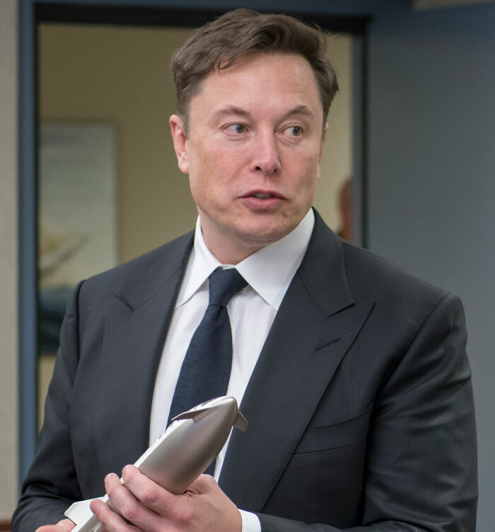 People Can’t Believe What The Inside Of Elon Musk’s House Looks Like As Some Notice Odd Details