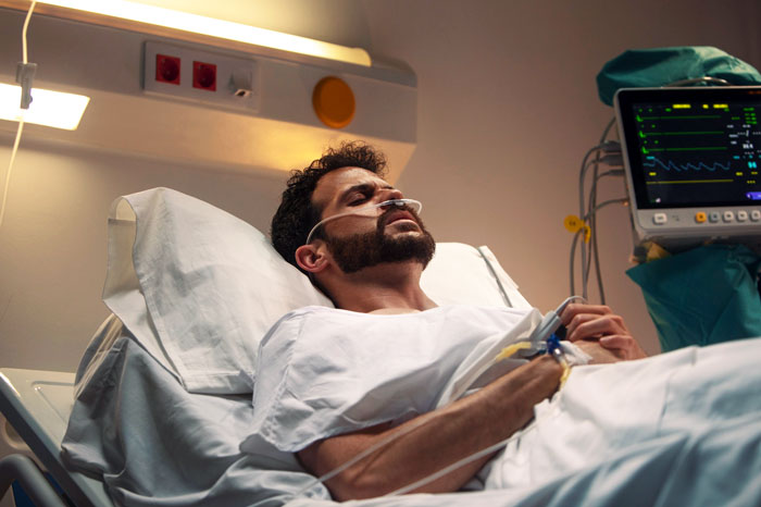 Man Ends Up Broke And In Pain After Donating Kidney To Brother, Cruel Fam Says It Was His Choice