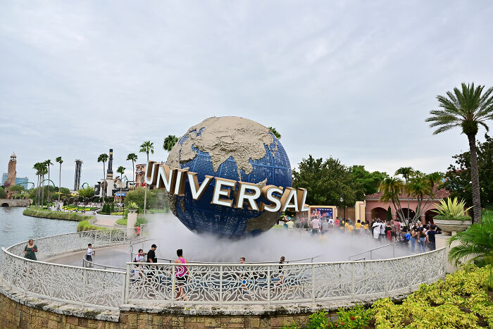 Mom Arrested After Making Obscene Gesture Toward Daughter And Leaving Her At Universal Studios