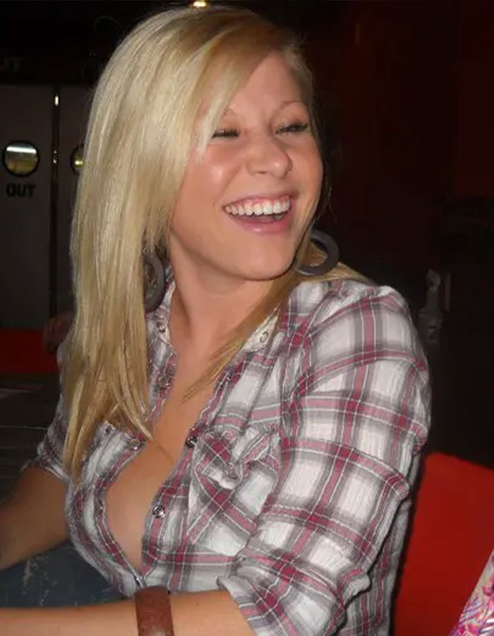 Unexpected Marriage Update For Teacher Who Went Viral For Smiling In Her Mugshot After Student Scandal