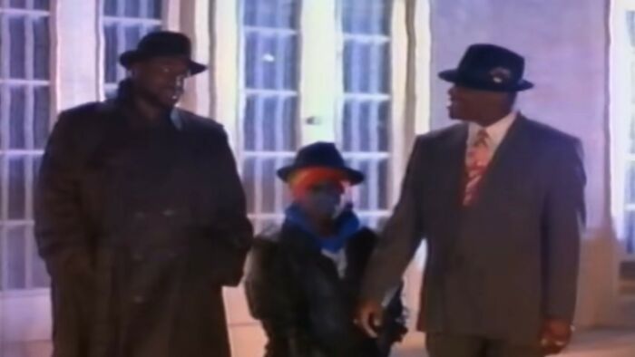 55 Weird And Unhinged Family Traditions That You Probably Don’t Have