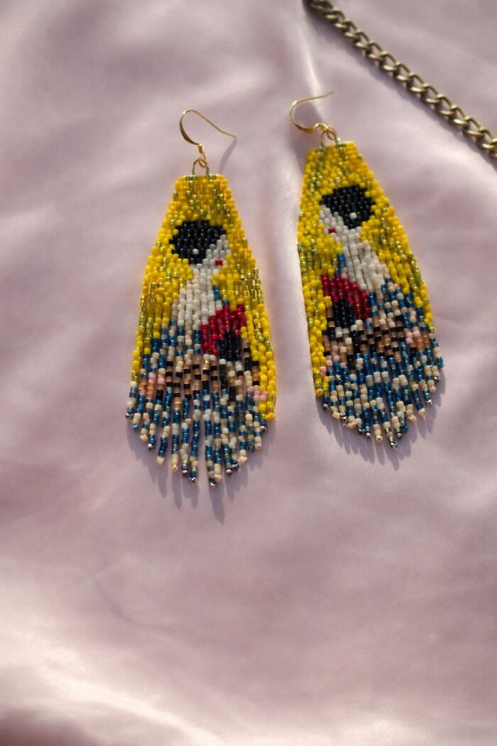 Artist Creates Tiny Wearable Versions Of Famous Classical Paintings Using Beads (23 Pics) Artist Creates Tiny Wearable Versions Of Famous Classical Paintings Using Beads (23 Pics)