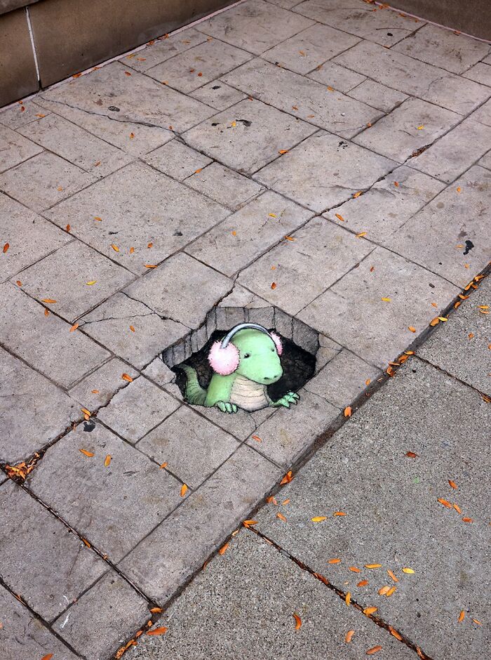 This Artist Turns Everyday Sidewalks Into Adorable 3D Creatures (35 New Pics) This Artist Turns Everyday Sidewalks Into Adorable 3D Creatures (35 New Pics)