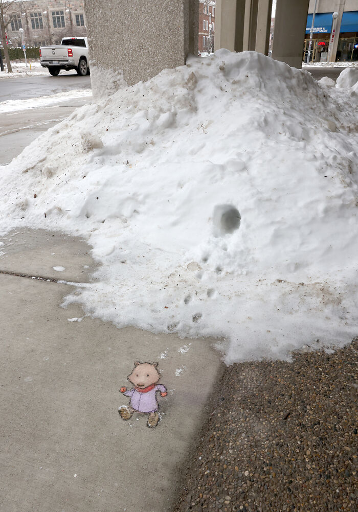 This Artist Turns Everyday Sidewalks Into Adorable 3D Creatures (35 New Pics) This Artist Turns Everyday Sidewalks Into Adorable 3D Creatures (35 New Pics)