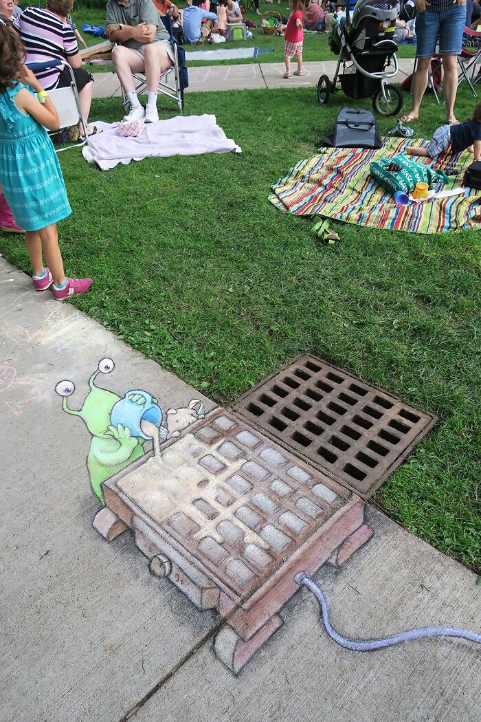 This Artist Turns Everyday Sidewalks Into Adorable 3D Creatures (35 New Pics) This Artist Turns Everyday Sidewalks Into Adorable 3D Creatures (35 New Pics)