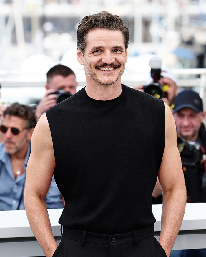 “Hypocrite”: Pedro Pascal Accused Of Blocking Fans After They Call Him Out Over Controversial Rumored Boyfriend