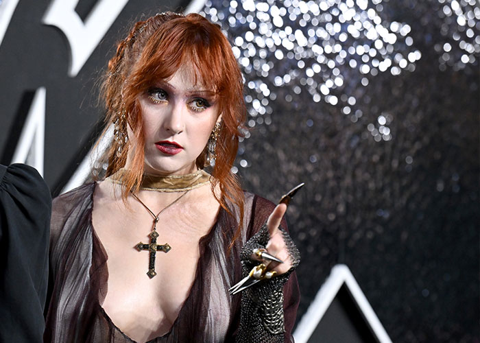 “First Celebrity Karen”: Chappell Roan’s Divisive Paparazzi Tactic Sparks Viral Debate On Gender And Privacy