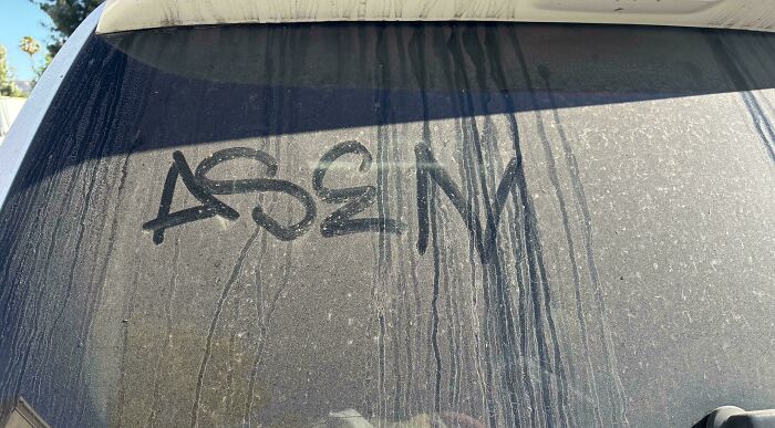 75 Strange Pics That People Just Had To Take As They Were Utterly Confused 75 Strange Pics That People Just Had To Take As They Were Utterly Confused