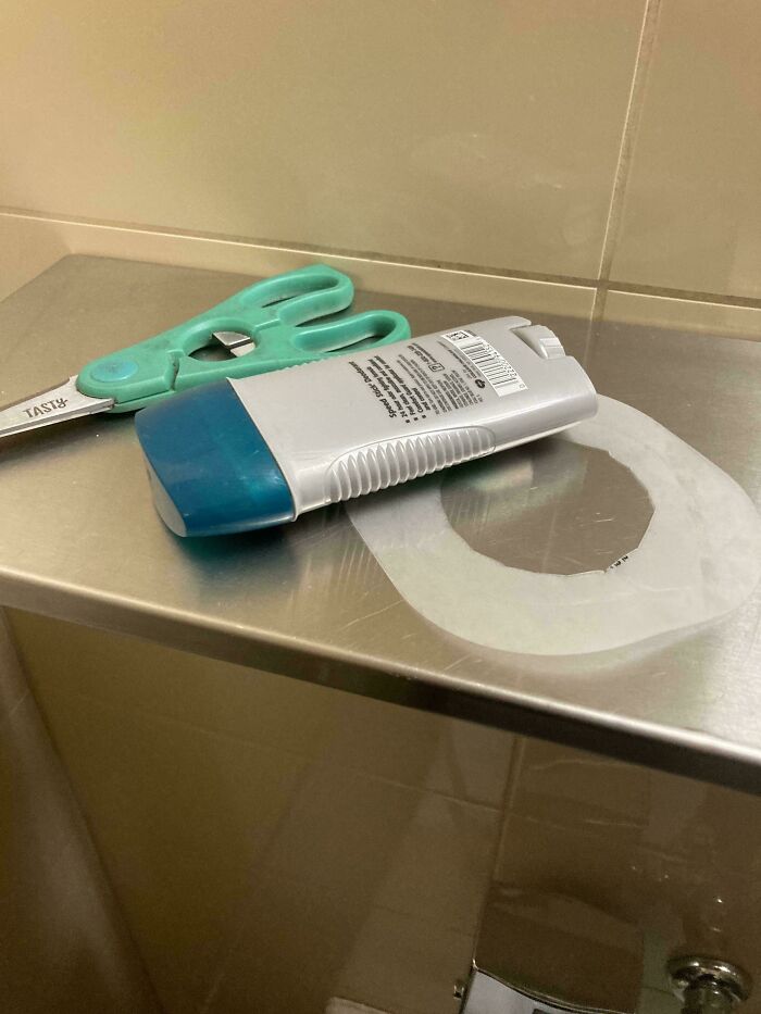 75 Strange Pics That People Just Had To Take As They Were Utterly Confused 75 Strange Pics That People Just Had To Take As They Were Utterly Confused