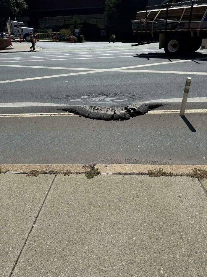 75 Strange Pics That People Just Had To Take As They Were Utterly Confused 75 Strange Pics That People Just Had To Take As They Were Utterly Confused