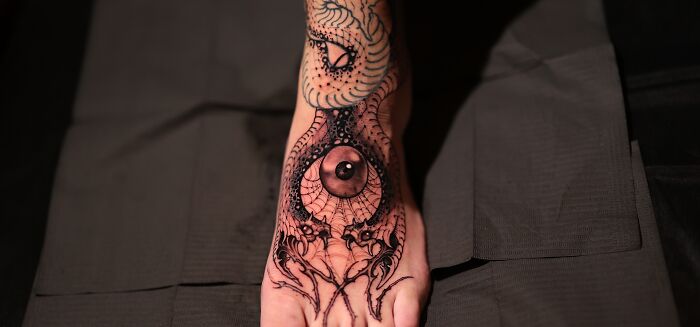 If You&rsquo;re Nervous About Tattoo Pain, Here&rsquo;s Our Honest And Realistic Tattoo Pain Chart (11 Pics)