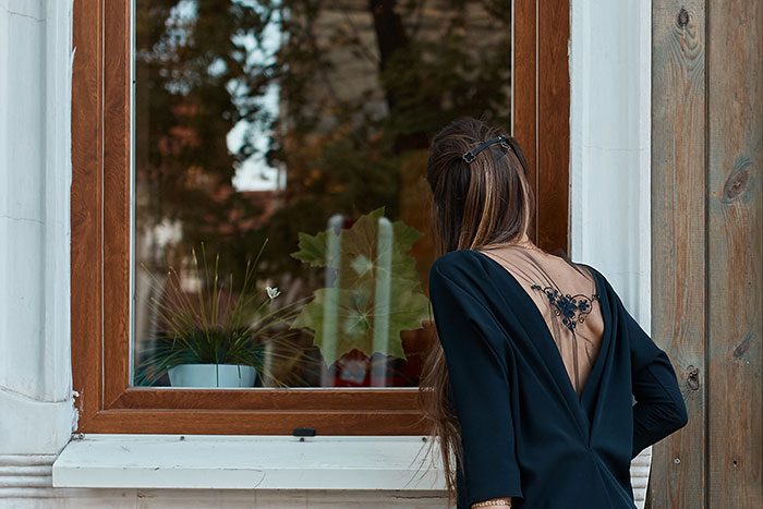 Guy&rsquo;s Sister Catches Him With His Secret BF, Demands He Dump Him So She Can Date Him Instead