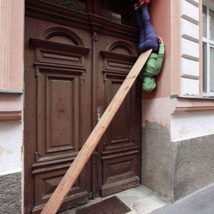 99 Photos That Are Quite Difficult To Look At Because Of How Weird And Cringey They Are