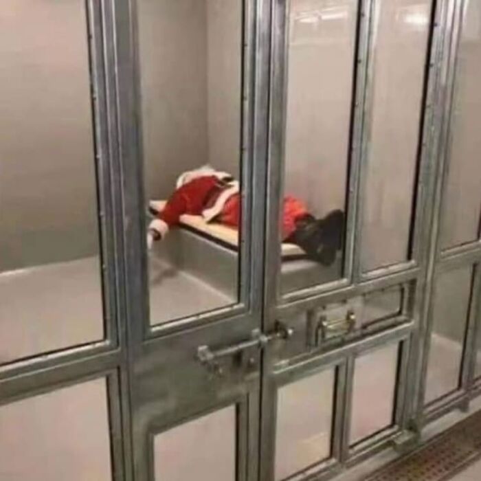 99 Photos That Are Quite Difficult To Look At Because Of How Weird And Cringey They Are