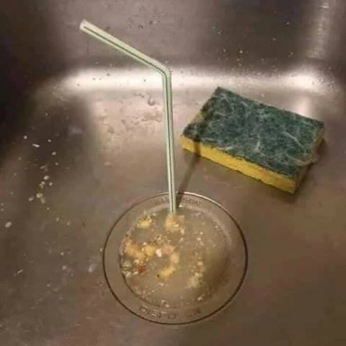 99 Photos That Are Quite Difficult To Look At Because Of How Weird And Cringey They Are