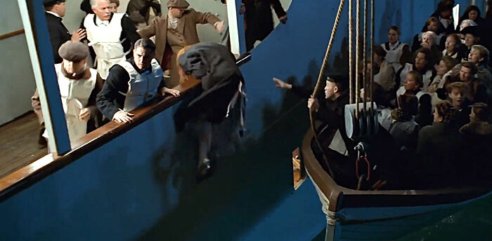 “What Would You Have Done Differently?”: 22 Questionable Actions Made By The Main Characters “What Would You Have Done Differently?”: 22 Questionable Actions Made By The Main Characters