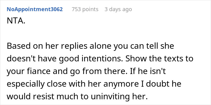 Woman Wants To Wear White Dress To Wedding: “It’s A Yellow Dress Sweetie, Calm Down” Woman Wants To Wear White Dress To Wedding: “It’s A Yellow Dress Sweetie, Calm Down”