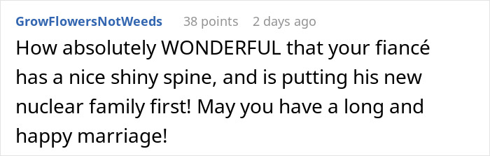 Woman Wants To Wear White Dress To Wedding: “It’s A Yellow Dress Sweetie, Calm Down” Woman Wants To Wear White Dress To Wedding: “It’s A Yellow Dress Sweetie, Calm Down”