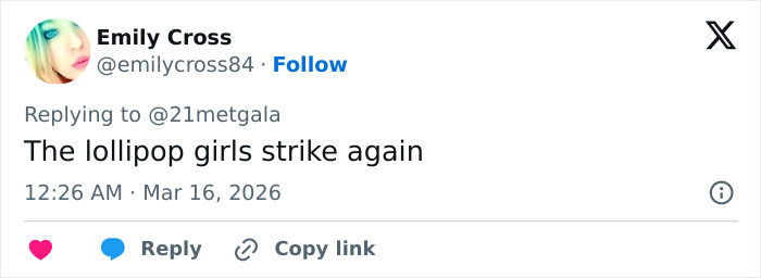 Nicole Kidman’s Oscars Appearance Sparks Concern As Fans Notice Odd Details In Her Appearance Nicole Kidman’s Oscars Appearance Sparks Concern As Fans Notice Odd Details In Her Appearance