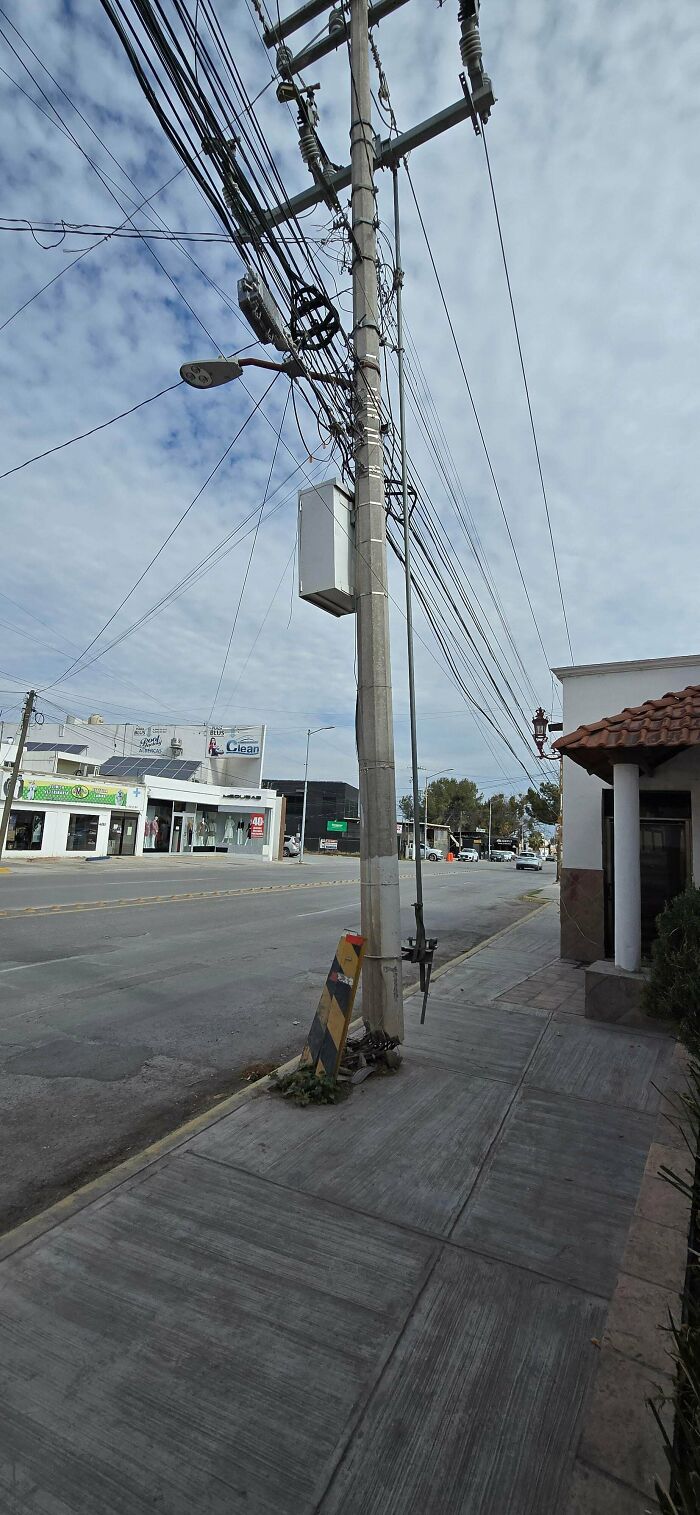 “Technically Works”: 87 Times People Came Up With Hilariously Dumb Solutions To Problems (New Pics) “Technically Works”: 87 Times People Came Up With Hilariously Dumb Solutions To Problems (New Pics)