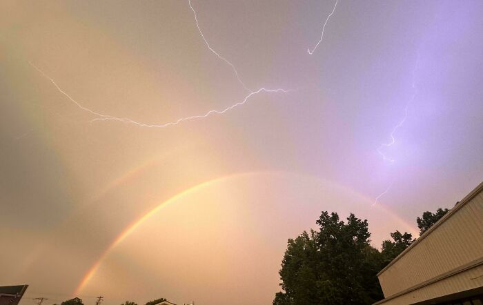 49 Unreal Photos That Prove Our “Boring” Reality Is Actually Pretty Incredible (New Pics) 49 Unreal Photos That Prove Our “Boring” Reality Is Actually Pretty Incredible (New Pics)