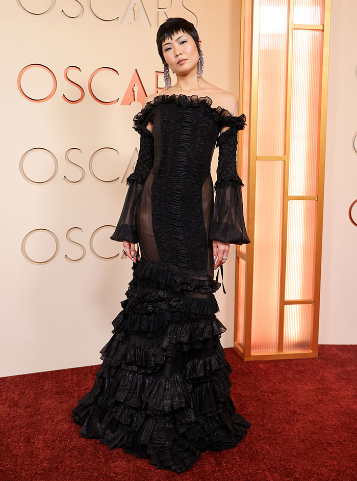&ldquo;Hollyweirdos&rdquo;: Most Outrageous And Disastrous Looks From The Oscars 2026