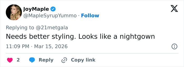 Emma Stone&rsquo;s Oscars Look Raises Eyebrows As Talk Of &lsquo;Hollyweird&rsquo; Beauty Norms Intensifies