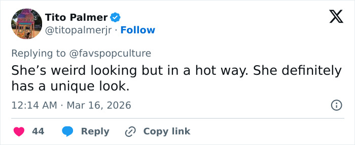 Emma Stone&rsquo;s Oscars Look Raises Eyebrows As Talk Of &lsquo;Hollyweird&rsquo; Beauty Norms Intensifies