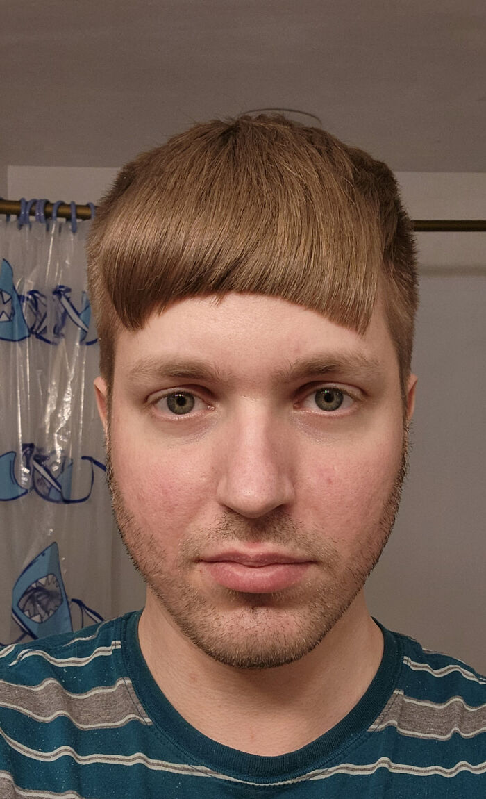 59 Times People Were Traumatized By What Their Hairdressers Did To Their Locks