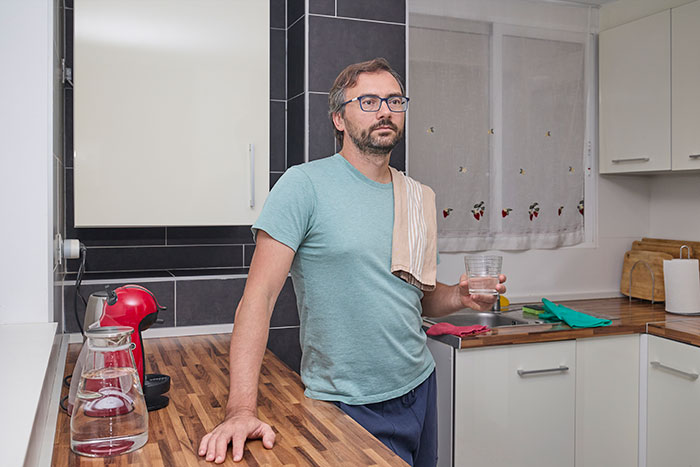 Guy Throws A Fit As GF’s 16YO Son Won’t Call Him “Dad,” Then Accuses Him Of “Ruining Something Good” Guy Throws A Fit As GF’s 16YO Son Won’t Call Him “Dad,” Then Accuses Him Of “Ruining Something Good”