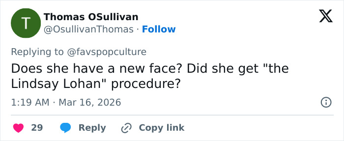 Anne Hathaway&rsquo;s Oscars Appearance Sparks Wild Reactions As Fans Notice Something Off