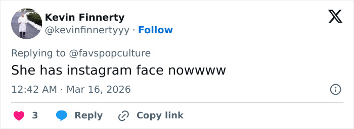 Anne Hathaway&rsquo;s Oscars Appearance Sparks Wild Reactions As Fans Notice Something Off