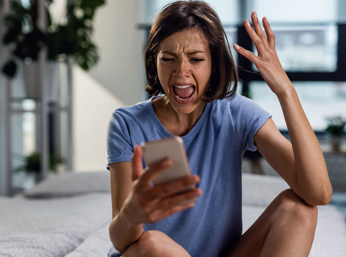 &ldquo;I Told Her I Had A Tumour&rdquo;: People Who Lost A Friend Shared What Happened