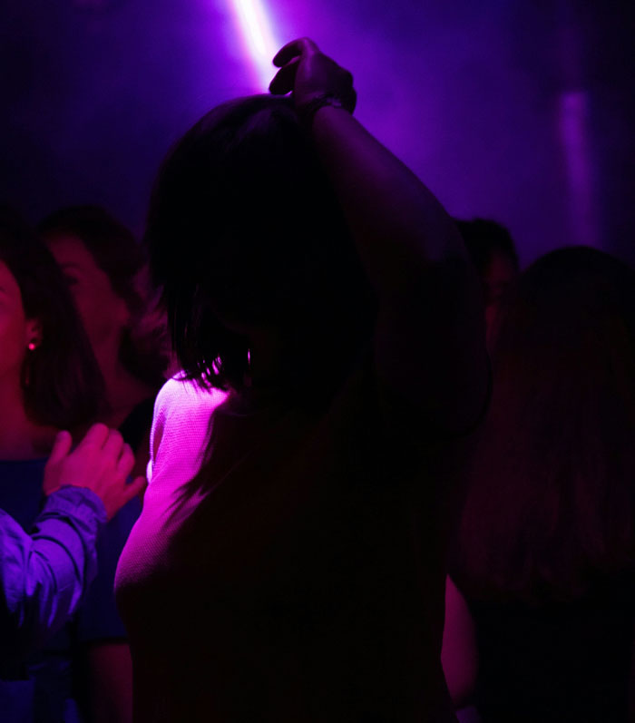 &ldquo;I Told Her I Had A Tumour&rdquo;: People Who Lost A Friend Shared What Happened