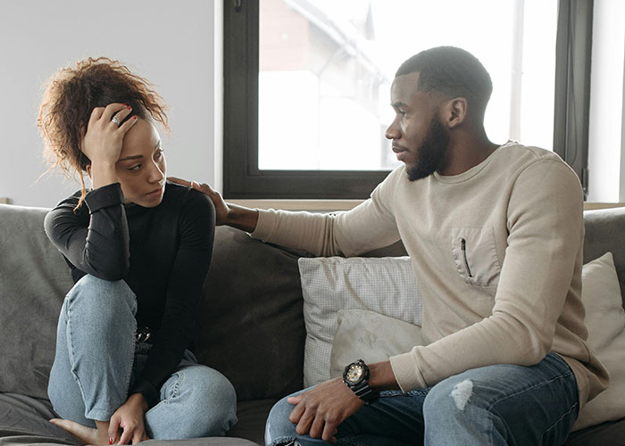 Woman Finds Out Boyfriend Has Been Filming Her With Secret Camera: “I Completely Froze, I Was Shaking”