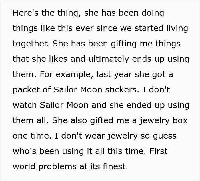 GF Keeps Giving Horrible B-Day Gifts, BF Breaks Up, Internet Appalled As He Shares 2-Year Update