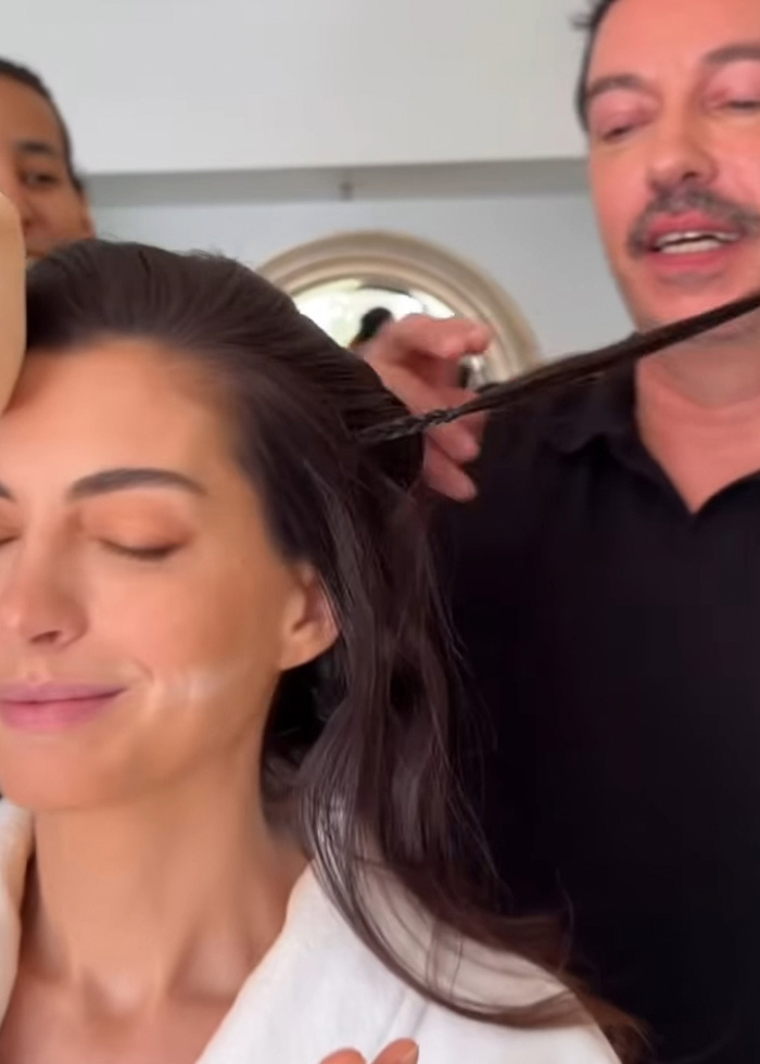 Anne Hathaway Reveals ‘Trick’ Behind Taut Face After Fans Scrutinized Her Oscars Appearance