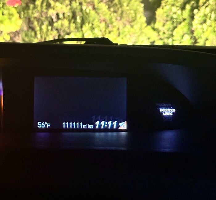 53 Stunning And Hilarious Coincidences That Are Stranger Than Fiction (New Pics)