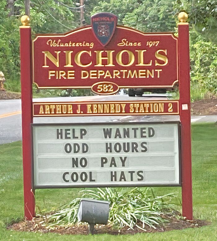 &ldquo;Must Be Lazy And Miserable To Fit In With Existing Staff&rdquo;: 53 Brilliant Hiring Signs