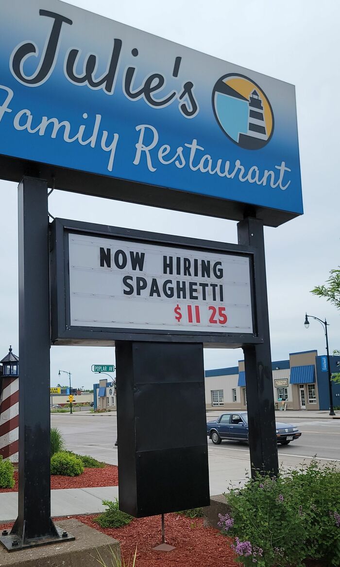 &ldquo;Must Be Lazy And Miserable To Fit In With Existing Staff&rdquo;: 53 Brilliant Hiring Signs