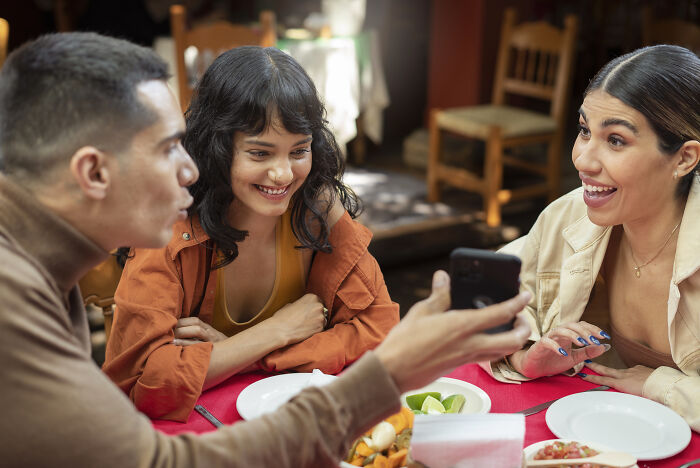 Women Share Why They Decided To Keep Their Own Last Names And Some Reasons Are Savage