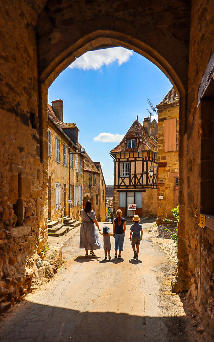 This Photographer Traveled Across The UK And Europe And Captured 62 Incredible Views