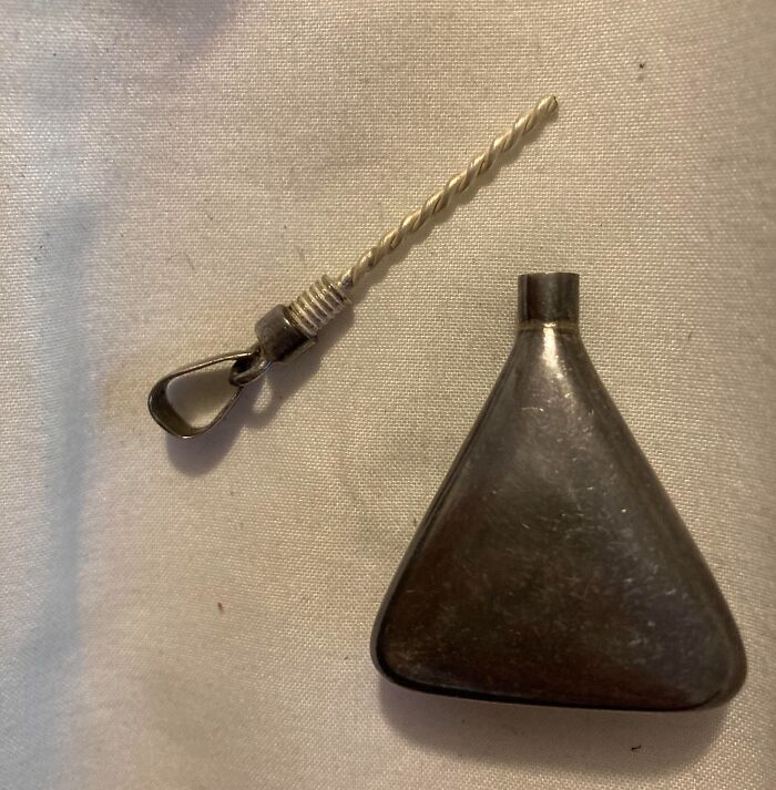 69 Times The Internet Solved The Mystery Of Unidentified Objects